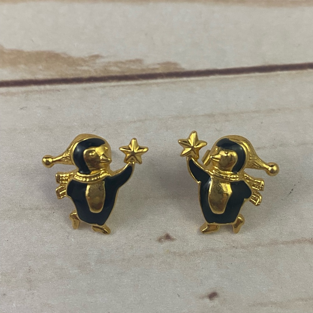 Vintage Avon Penguin Holiday Ice Skating 1996 Pierced Earrings Black GoldTone